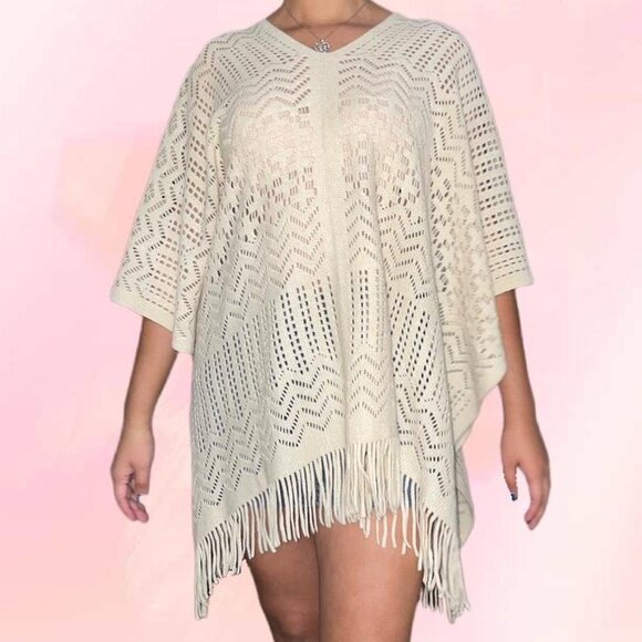 Cream bohemian knitted shawl - Picture 2 of 4